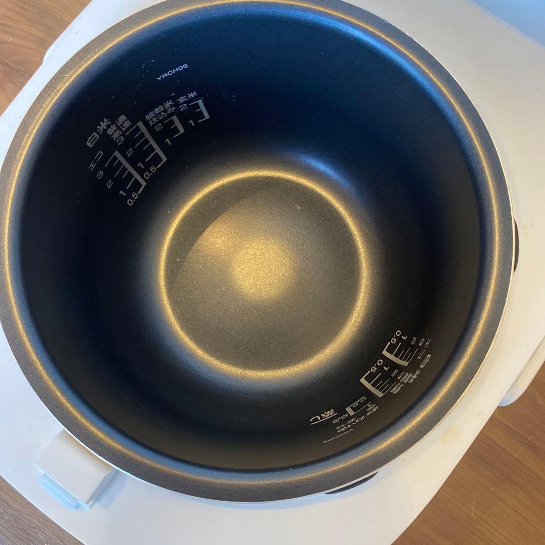 YRC-H05J1(UW) IHジャー炊飯器　2023年製
