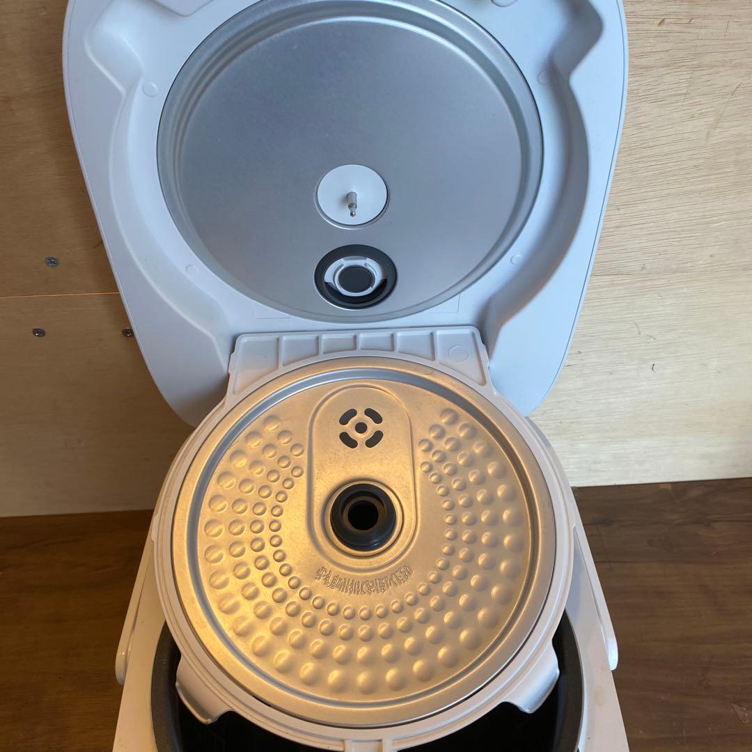 YRC-H05J1(UW) IHジャー炊飯器　2023年製