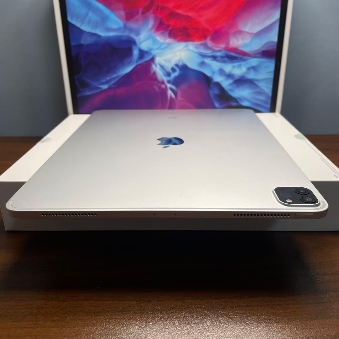 iPad Pro 12.9第4世代 256GB Magic Keyboard