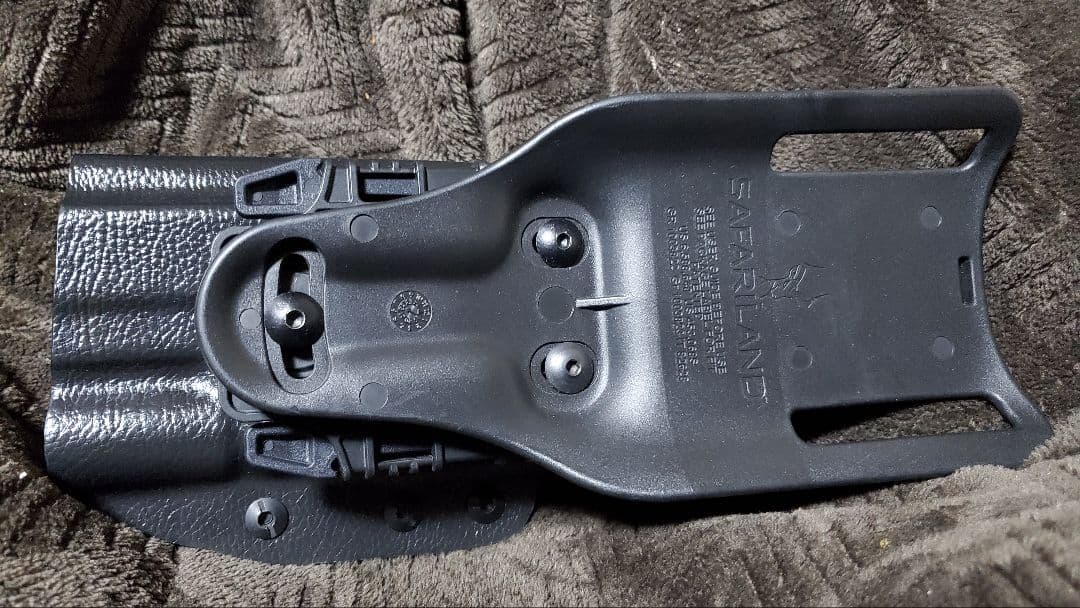 スターダストギア P320ホルスター　Safariland　ベルトループ　QLS