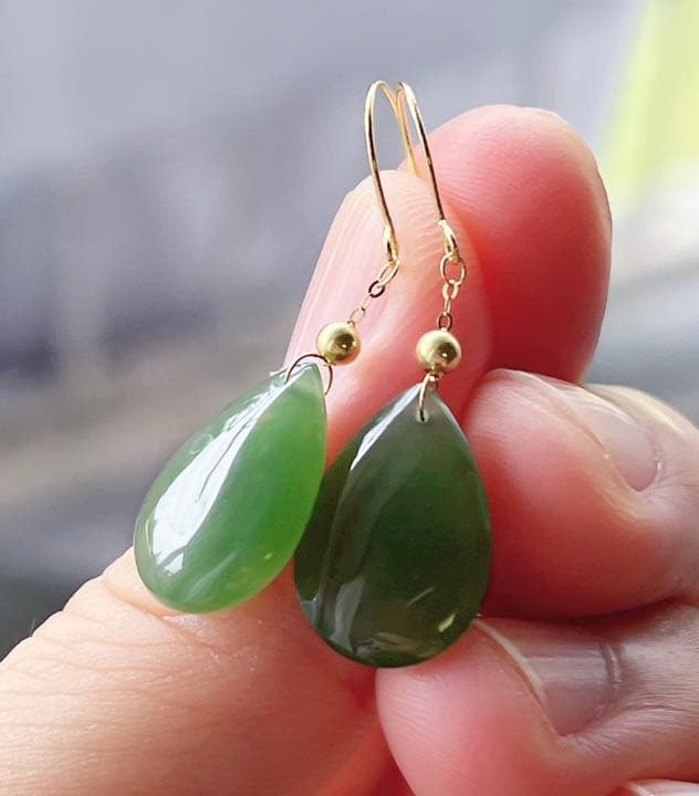 天然石 和田玉碧玉 水滴K18金のピアス（番号A1492）