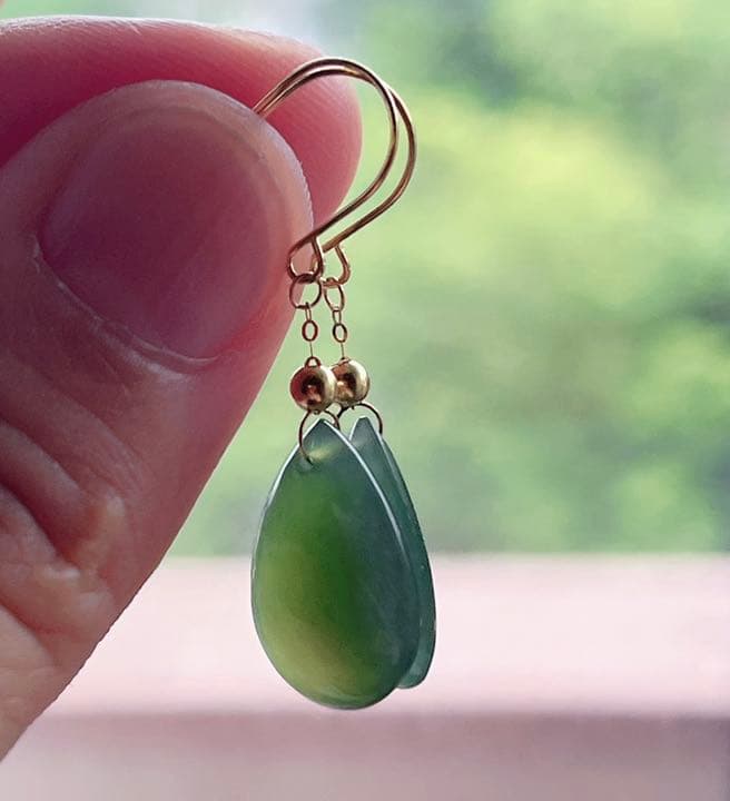 天然石 和田玉碧玉 水滴K18金のピアス（番号A1492）