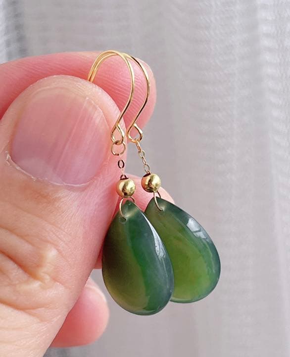 天然石 和田玉碧玉 水滴K18金のピアス（番号A1492）