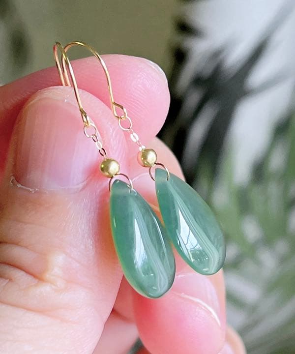 天然石 和田玉碧玉 水滴K18金のピアス（番号A1492）