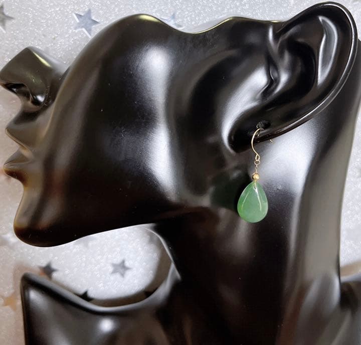 天然石 和田玉碧玉 水滴K18金のピアス（番号A1492）