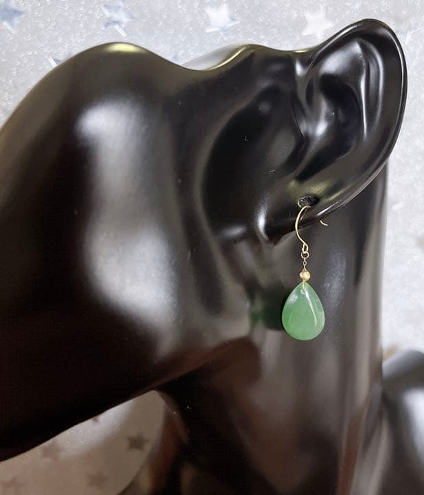 天然石 和田玉碧玉 水滴K18金のピアス（番号A1492）