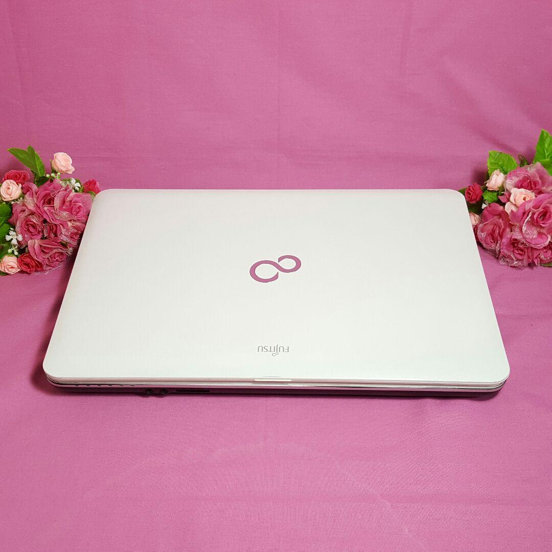 富士通♡ホワイト♡大容量500♡最新Win10♡オフィス♡メモリ4G♡カメラ搭載