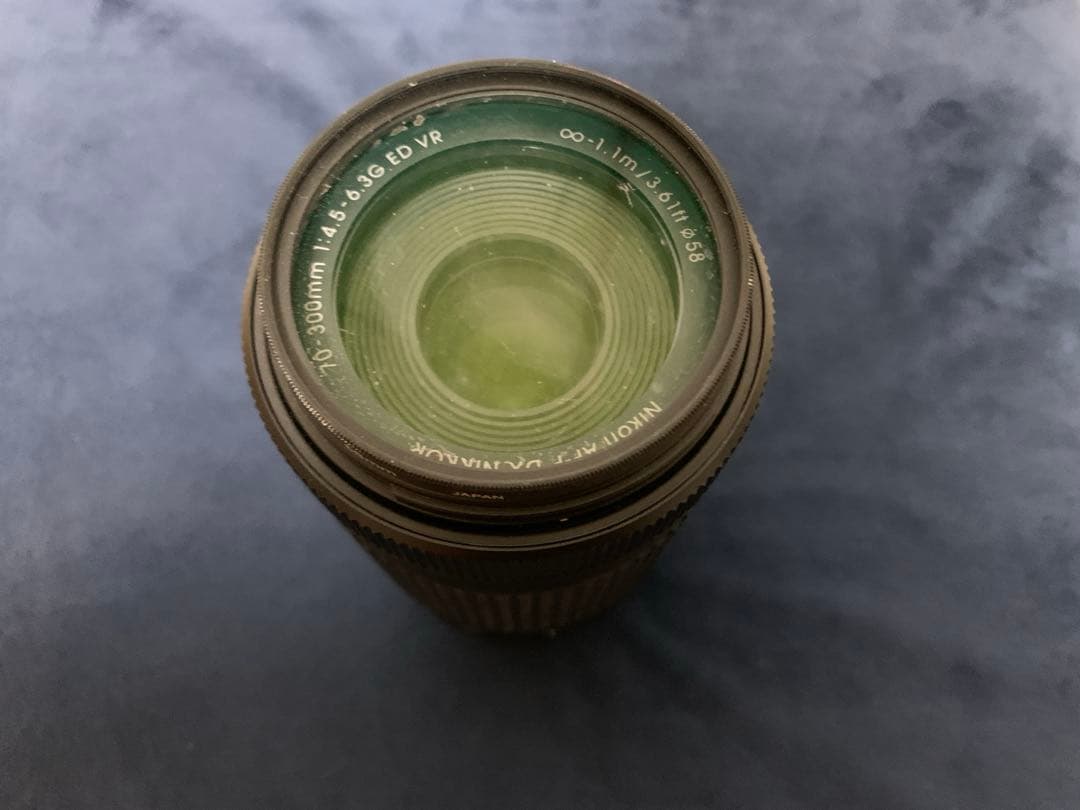 Nikon D5600 ニコン 標準・望遠レンズ 参考書付き 一眼レフカメラ