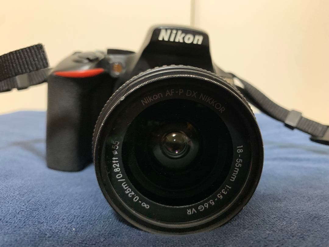 Nikon D5600 ニコン 標準・望遠レンズ 参考書付き 一眼レフカメラ