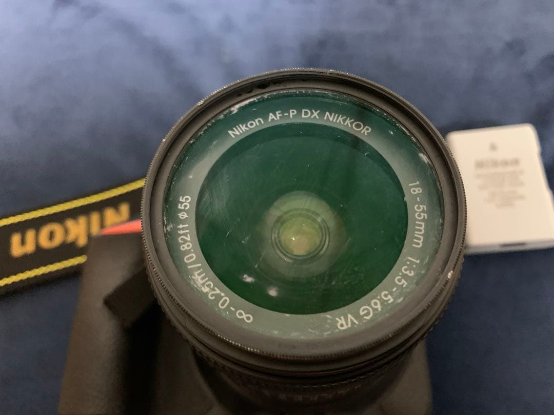 Nikon D5600 ニコン 標準・望遠レンズ 参考書付き 一眼レフカメラ
