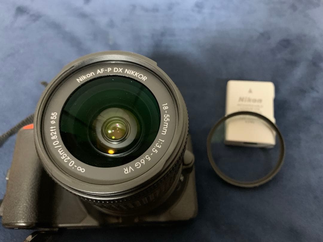 Nikon D5600 ニコン 標準・望遠レンズ 参考書付き 一眼レフカメラ