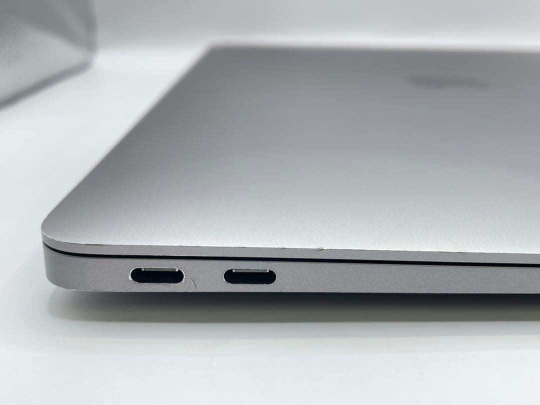 MacBook Air M1 2020 13インチ8GB / 512GB 中古品