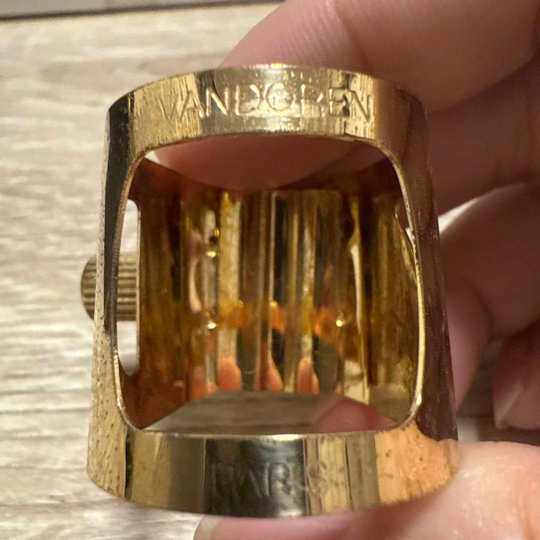 Vandoren アルトサックスリガチャー