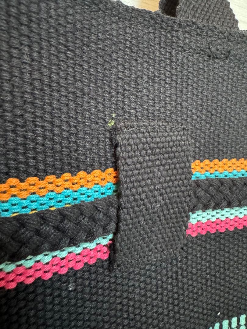 オアハカ腰織物バッグ／手作り人形チャーム付き 一点もの (黒×ストライプ)