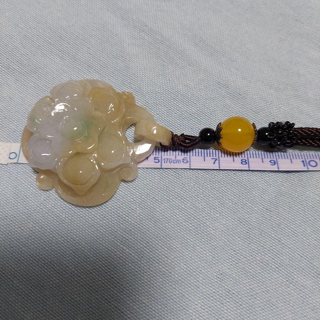新品　未使用　オーダー品　　天然翡翠A貨　花彫刻ペンダントネックレス　証明書付き