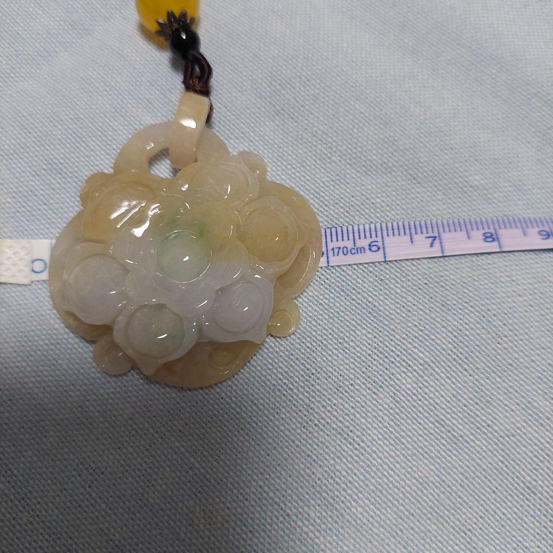 新品　未使用　オーダー品　　天然翡翠A貨　花彫刻ペンダントネックレス　証明書付き
