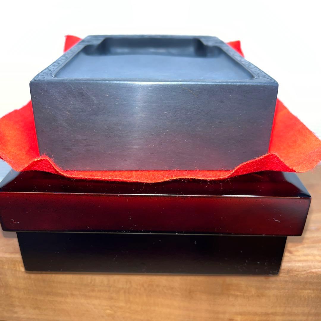 ⭕️端渓硯　彫刻入り長方研　41mmと分厚い作品　石紋綺麗
