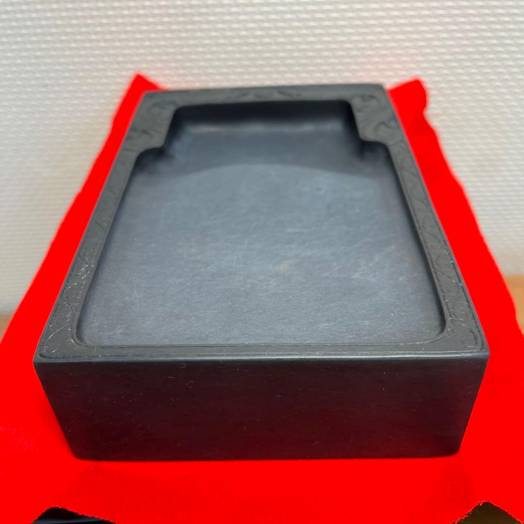 ⭕️端渓硯　彫刻入り長方研　41mmと分厚い作品　石紋綺麗