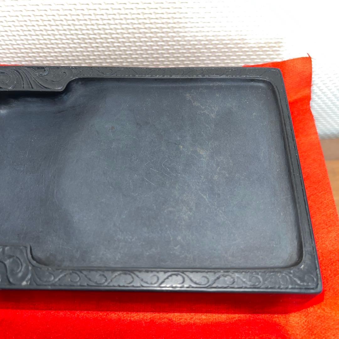 ⭕️端渓硯　彫刻入り長方研　41mmと分厚い作品　石紋綺麗