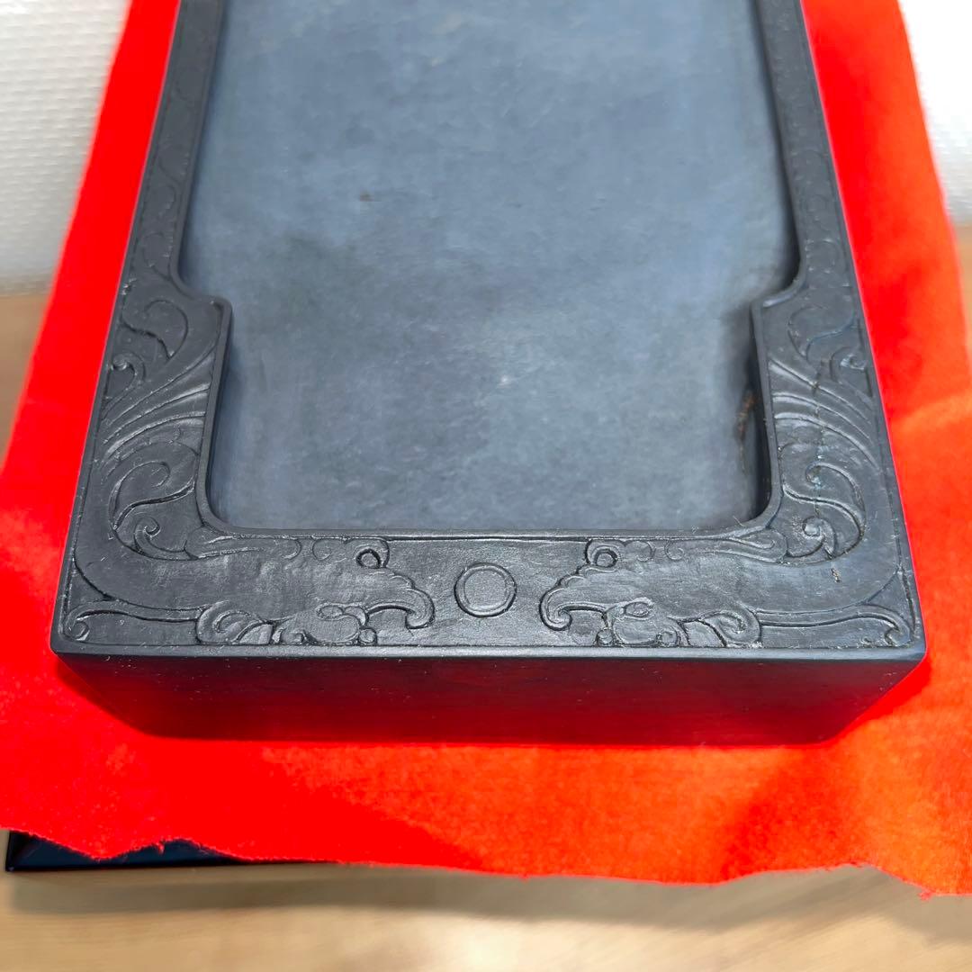 ⭕️端渓硯　彫刻入り長方研　41mmと分厚い作品　石紋綺麗