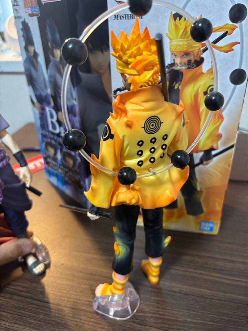 A賞　うずまきナルト　B賞　うちはサスケ(写輪眼ver)