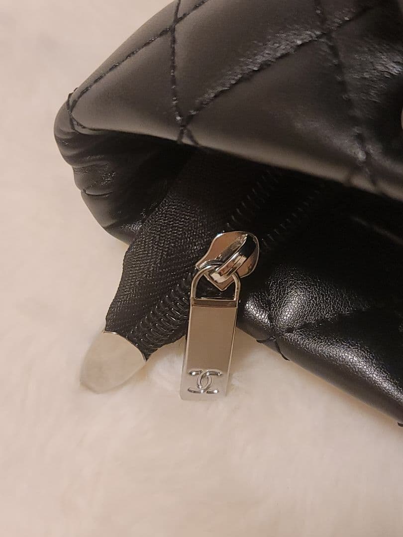 ノベルティ CHANEL ブラック キルティング バッグ カンボンライン