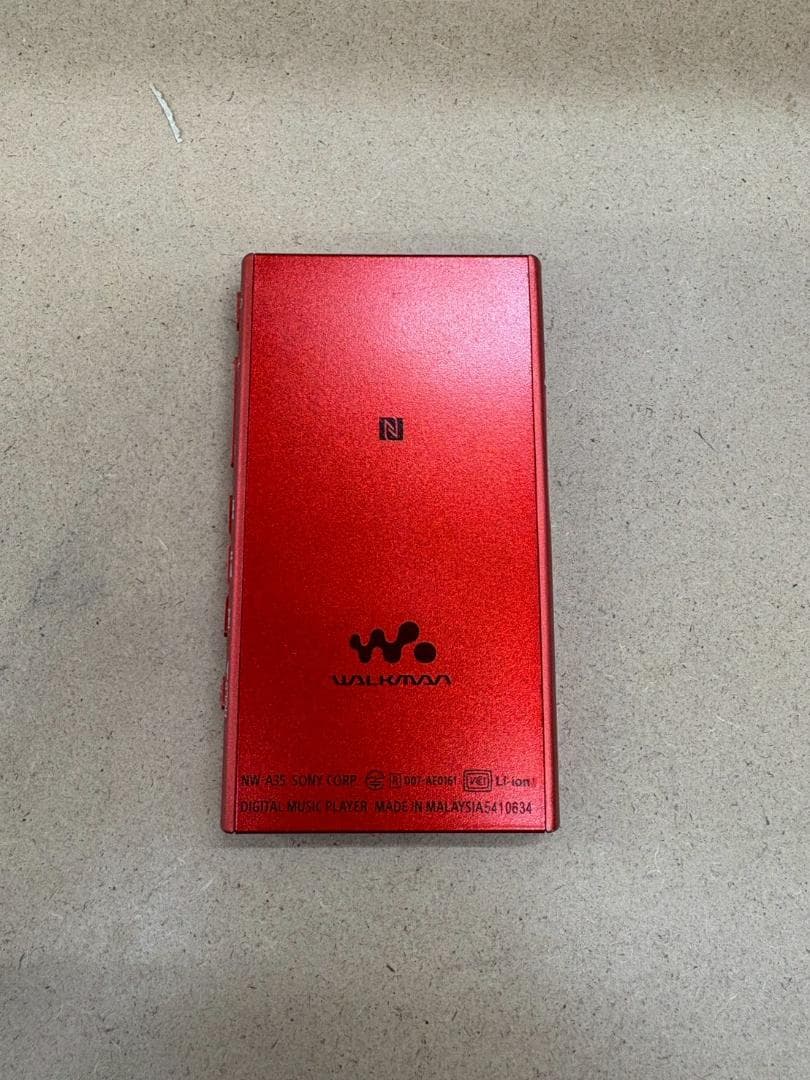 Sony ウォークマン NW-A35 レッド　中古 ケース付き