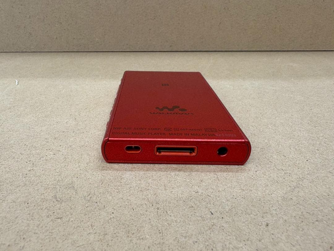 Sony ウォークマン NW-A35 レッド　中古 ケース付き