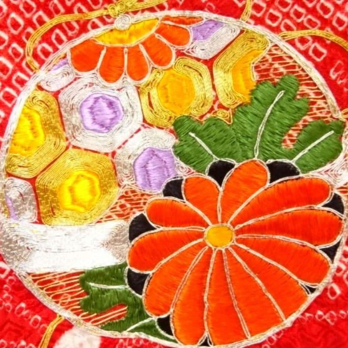 正絹綸子☆本総絞り＆金駒刺繡☆済んだ鈴の音に良縁祈願を込めて☆7歳七五三向け祝着