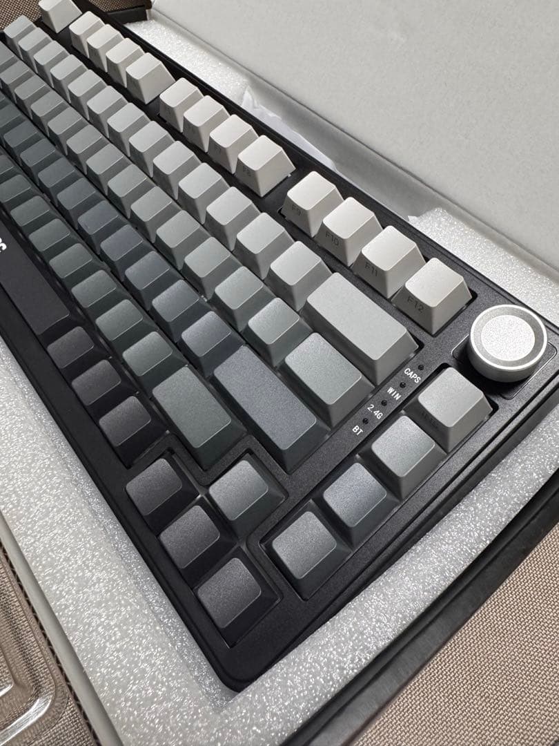 ゲーミングキーボード ワイヤレス 3WAY接続 コンパクト