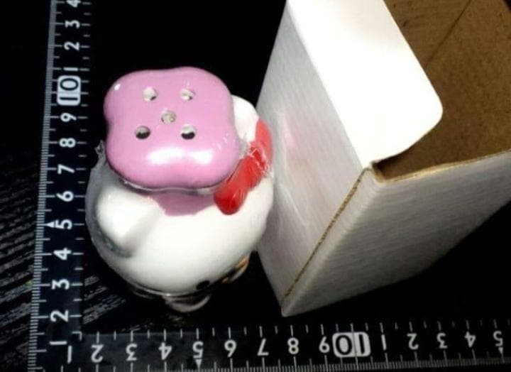非売品☆大人気☆激古☆入手困難☆陶器製☆ハローキティ☆調味料入れ☆