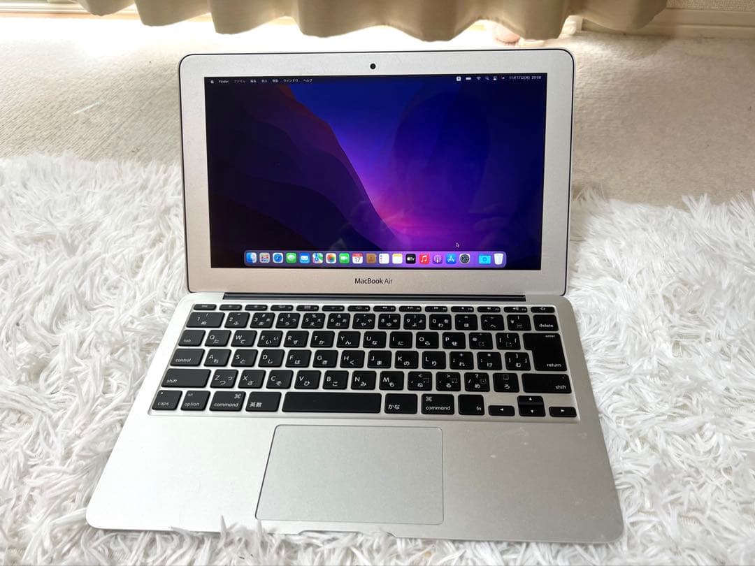 美品 MacBook Air 11-inch, Early 2015 充電器付き