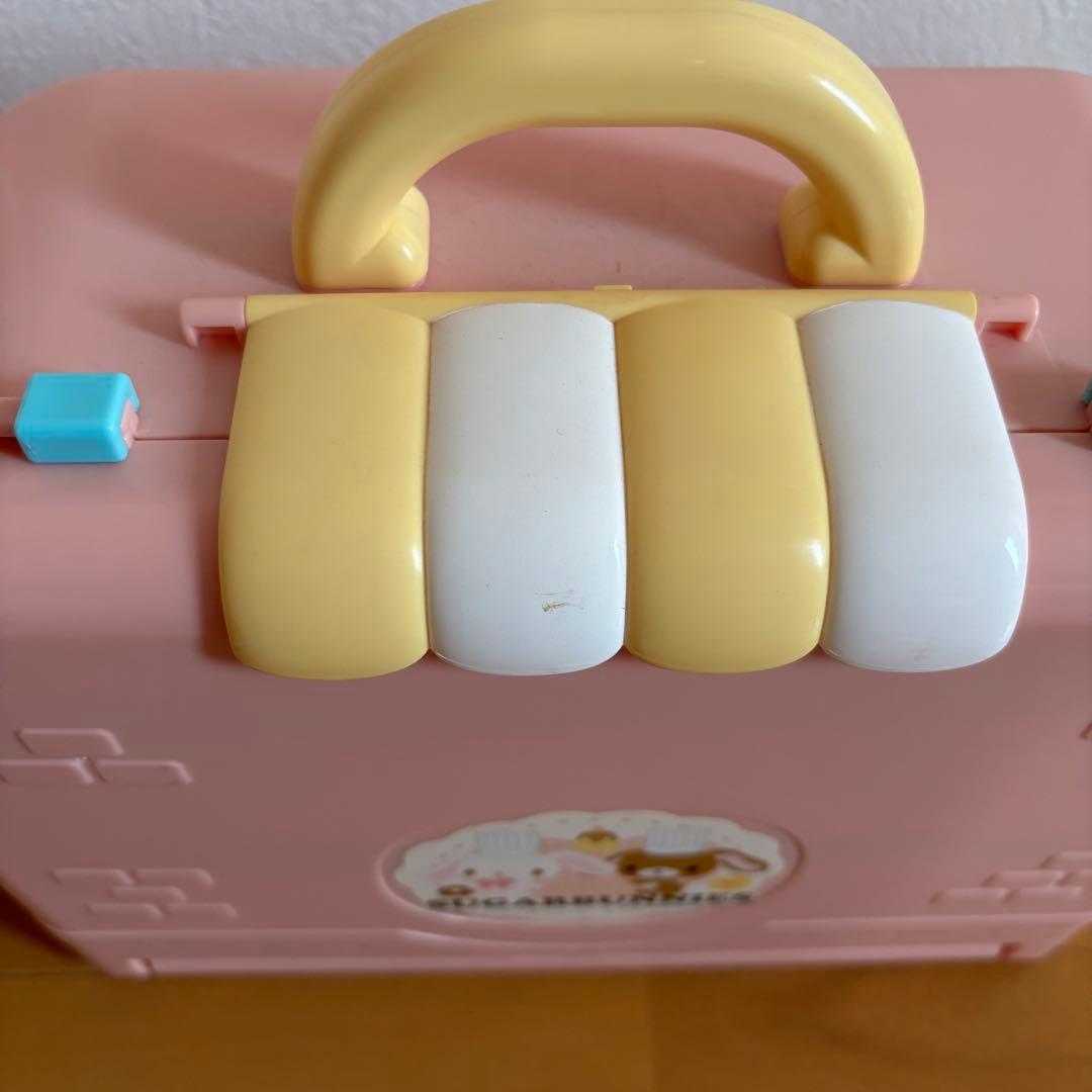 シュガーバニーズ ぽんぽんかさねてケーキのおみせ