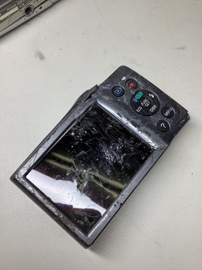 i*g様 ジャンク　Canon IXY DIGITAL 810 IS、IXY16