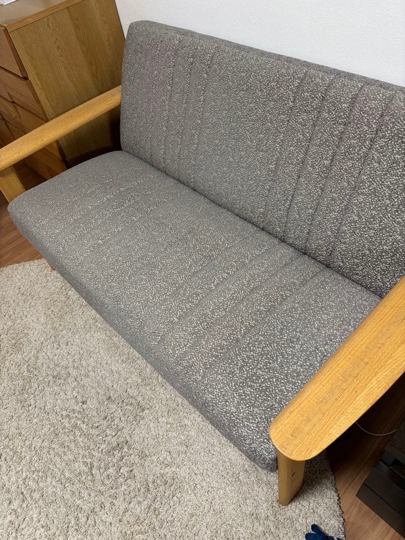 カリモク　2人掛けソファ　グレー　布張り