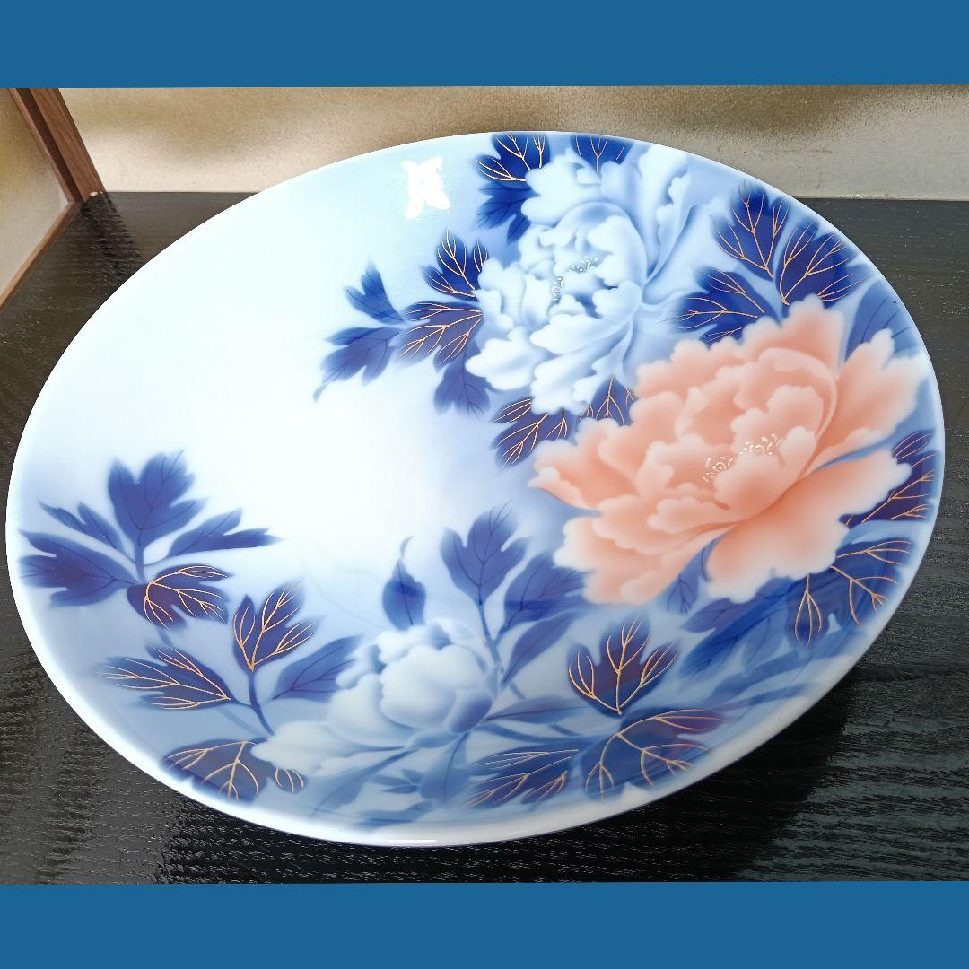 AN45 有田焼 深川製 染付 平鉢 染錦牡丹絵 栞 共箱 未使用