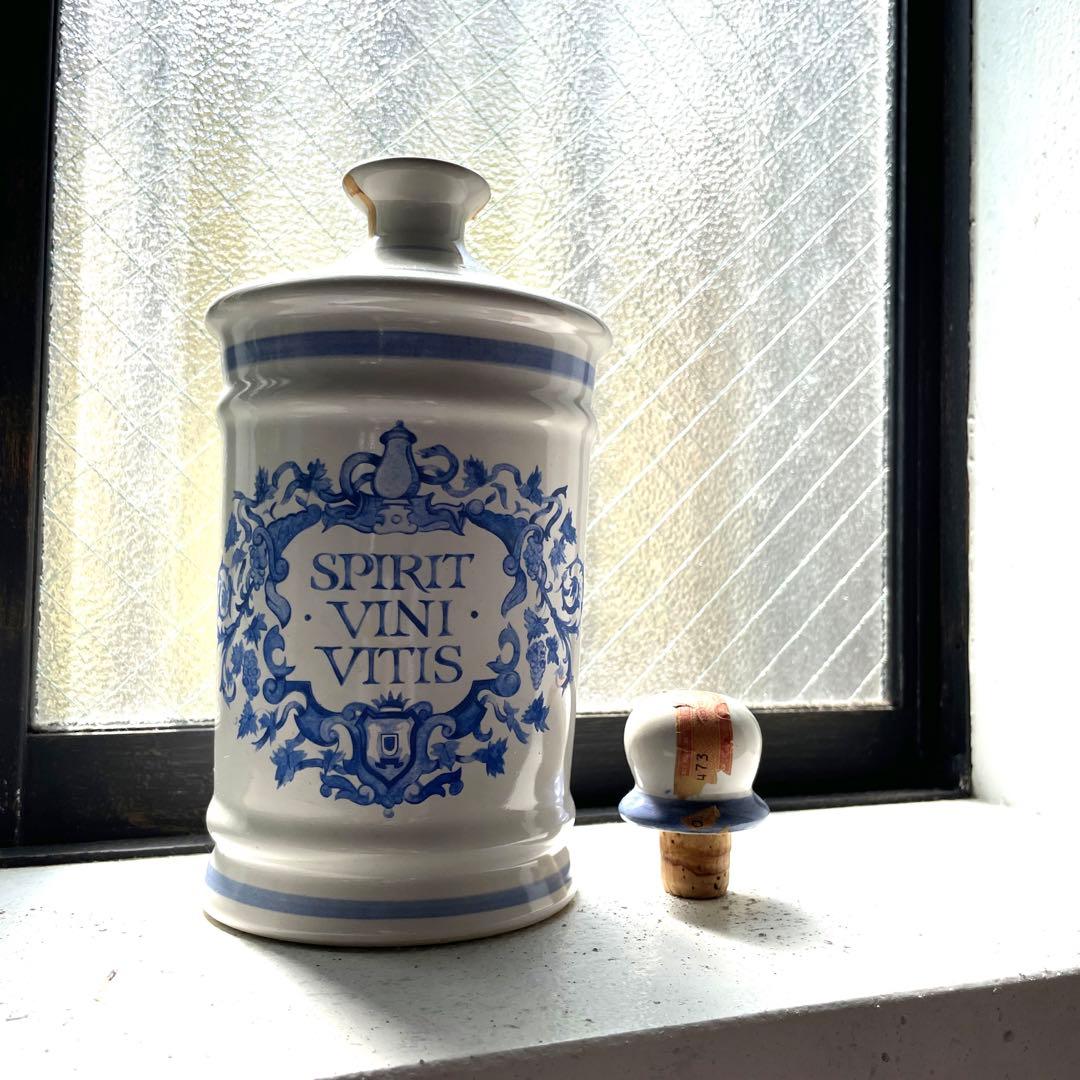 陶器の入れ物　古いです　祖父の家に飾られてた物