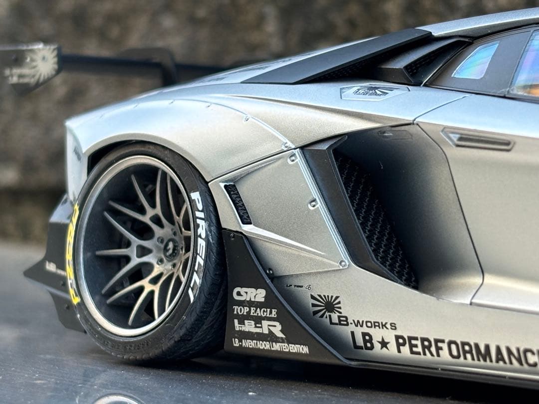 Lamborghini Aventador LB-works 1/24 アオシマ