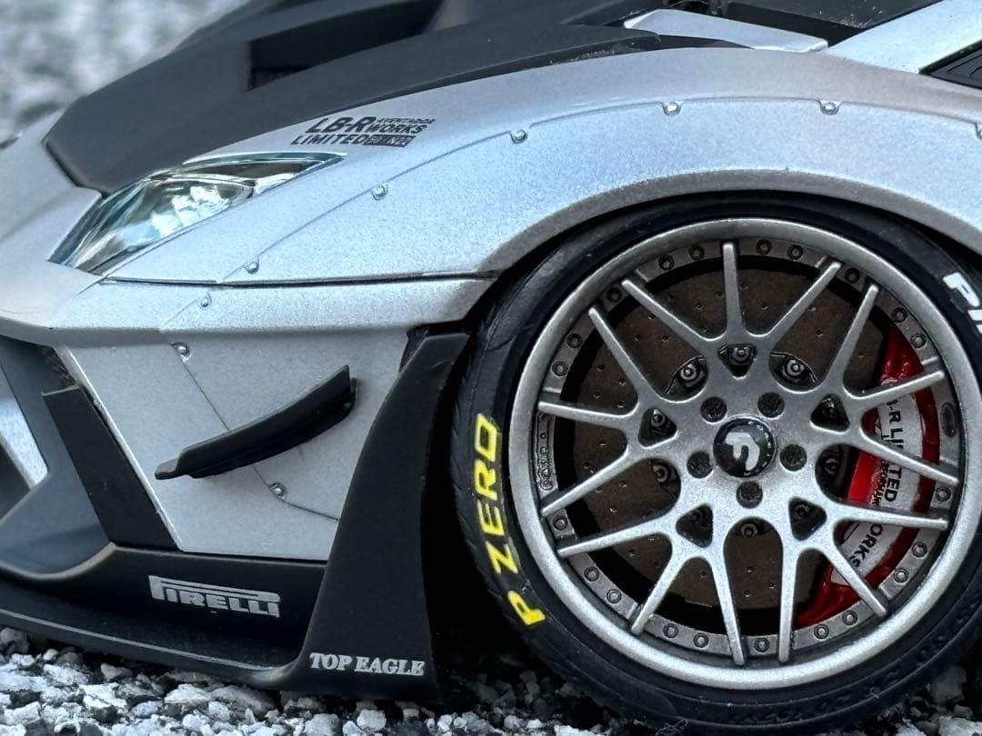 Lamborghini Aventador LB-works 1/24 アオシマ