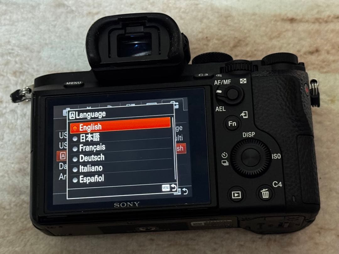SONY a7II ILCE-7M2K 本体（シャター：4019）＋バテリー4個