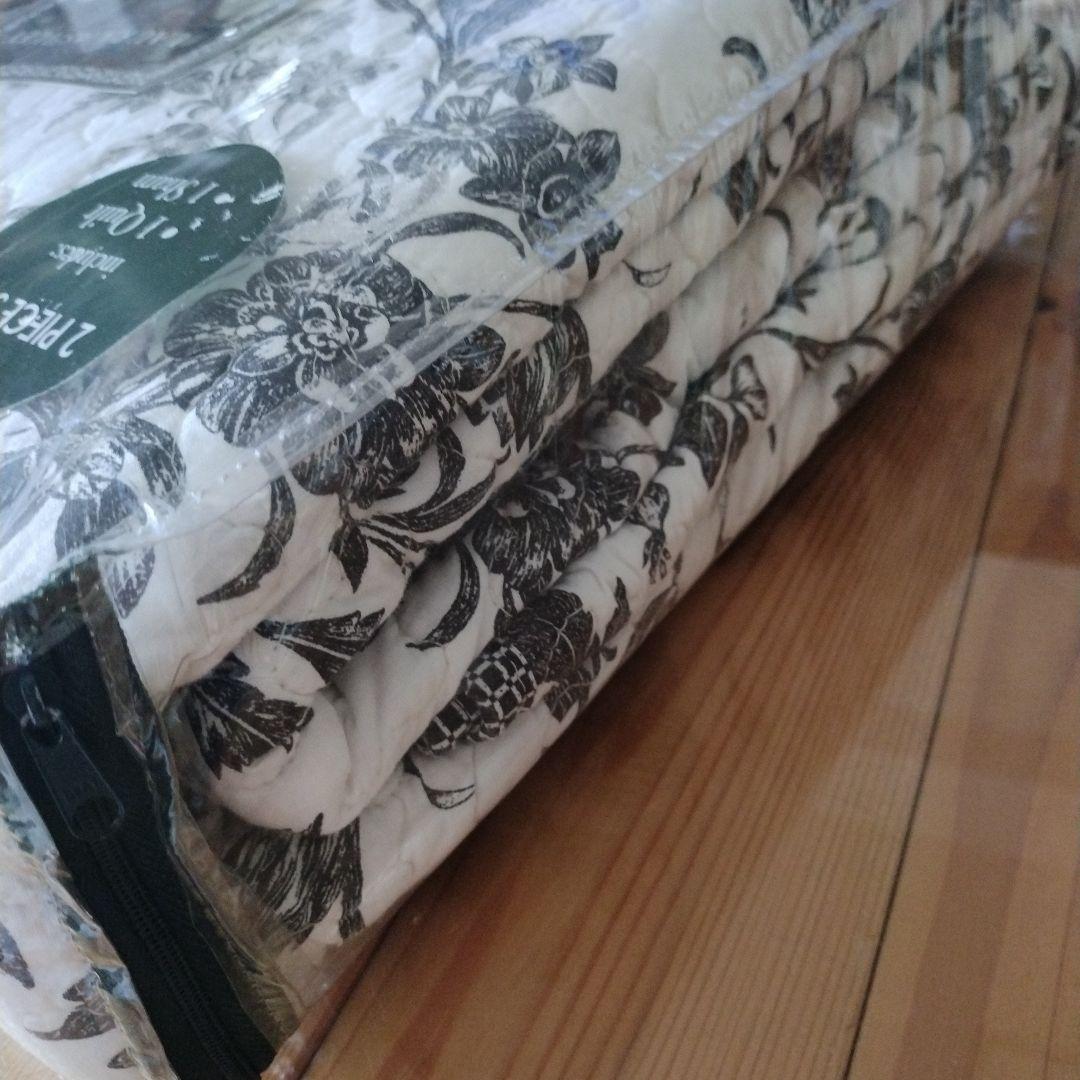 LAURA ASHLEY ツインリバーシブルキルトセット 新品です！