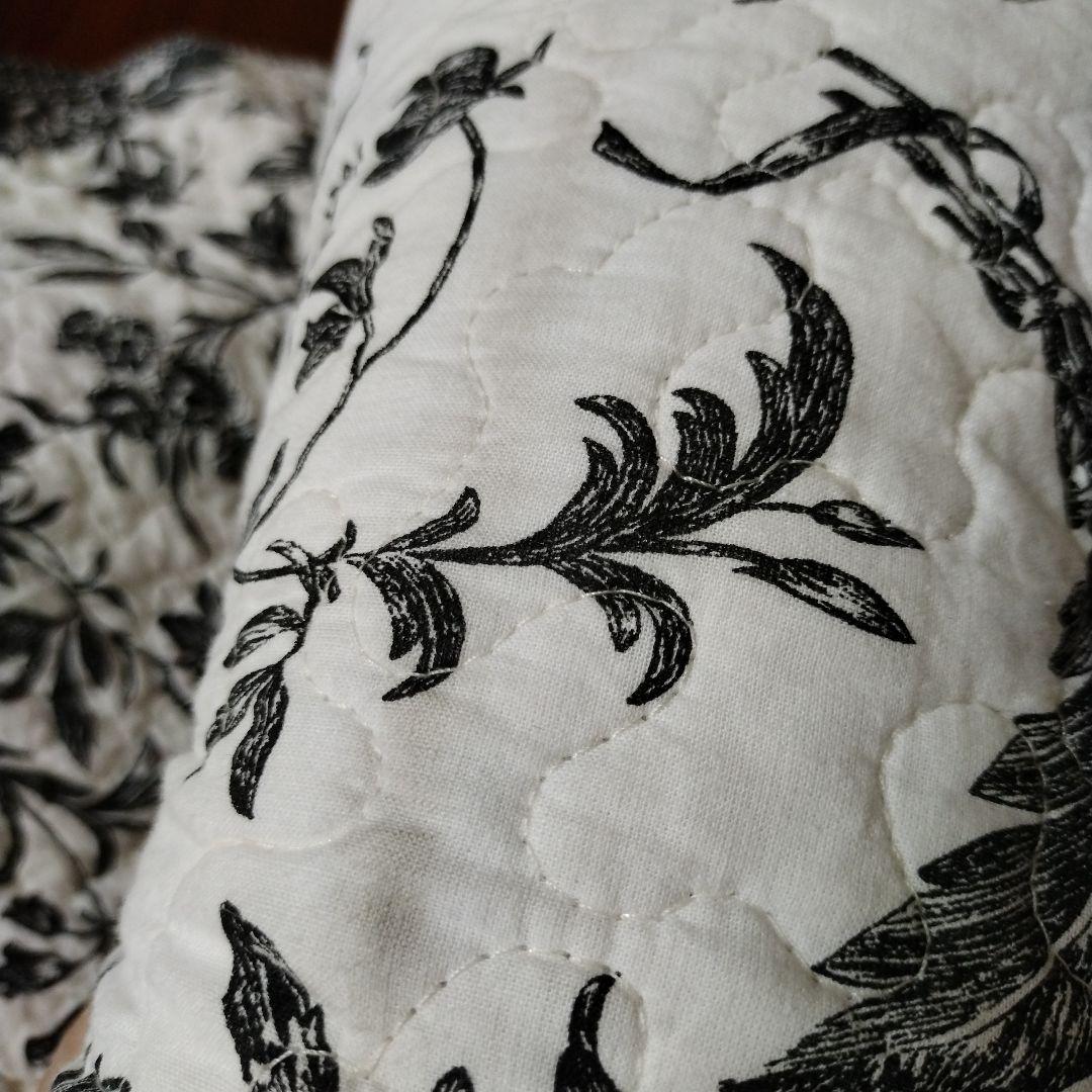 LAURA ASHLEY ツインリバーシブルキルトセット 新品です！