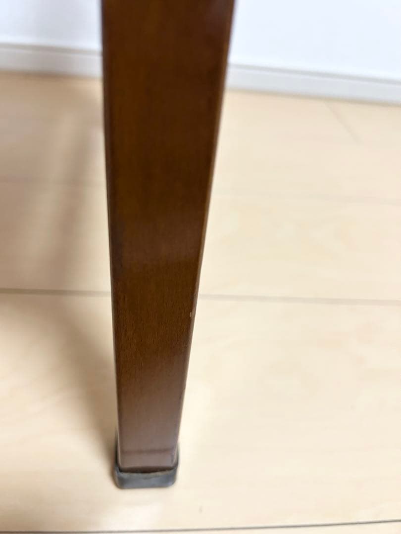 ピアノ　トムソン椅子　木目　茶　ウォールナット