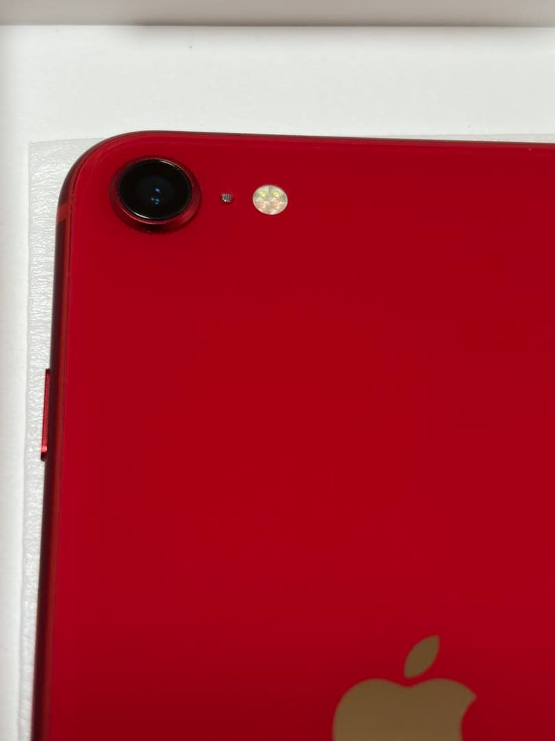 【美品】Apple iPhone SE (第2世代) 　SIM フリー レッド