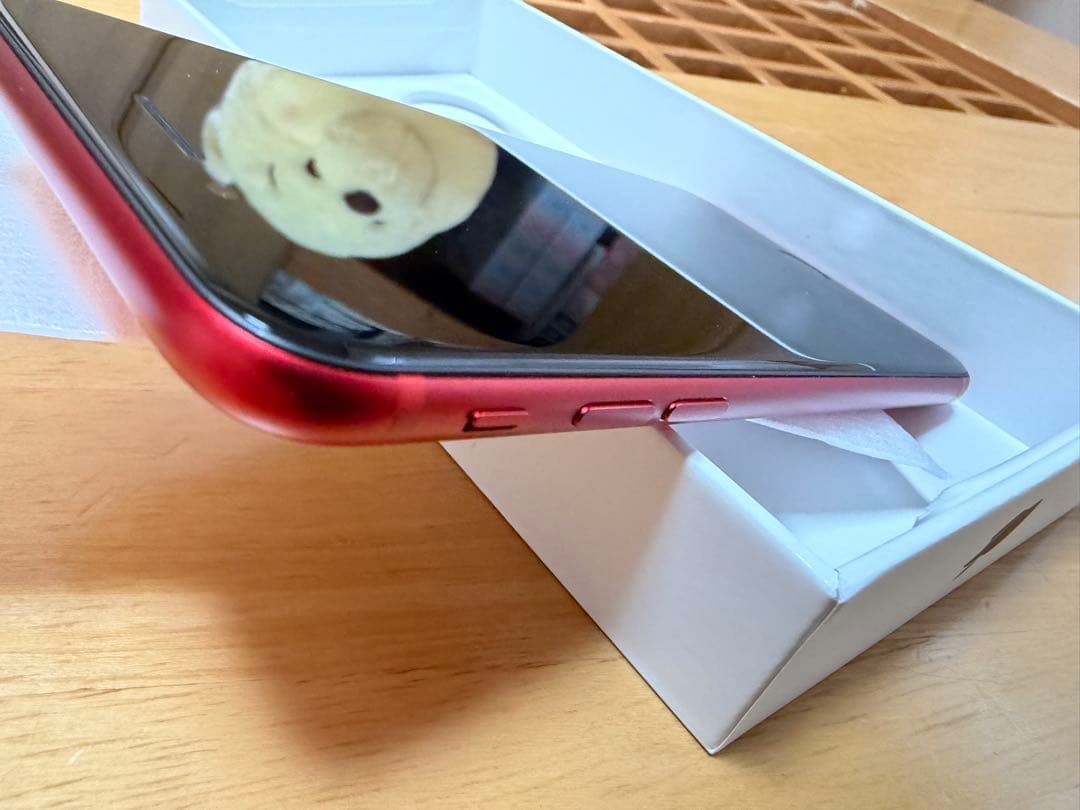 【美品】Apple iPhone SE (第2世代) 　SIM フリー レッド