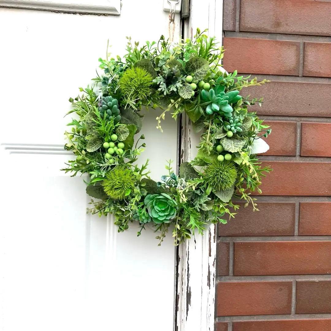 みぃです。ぷっくり多肉植物とたっぷりグリーンリース35cm&36~38cm