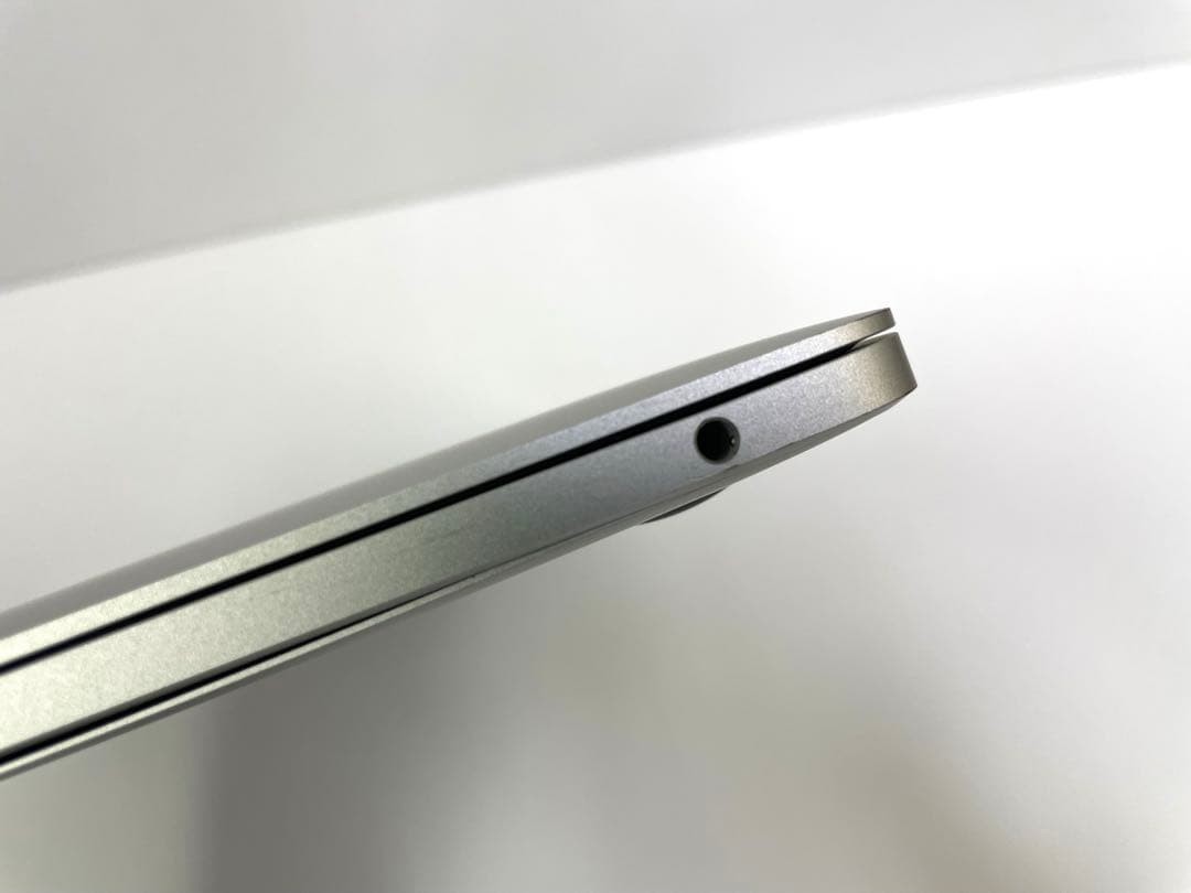 美品 MacBook Pro 13 2017 A1708 充放電34回