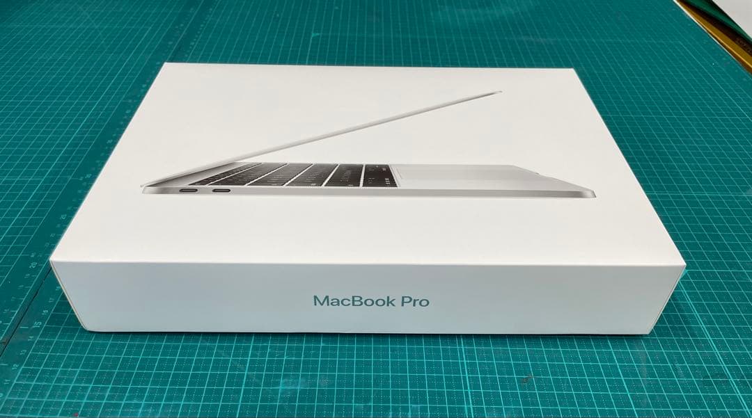 美品 MacBook Pro 13 2017 A1708 充放電34回