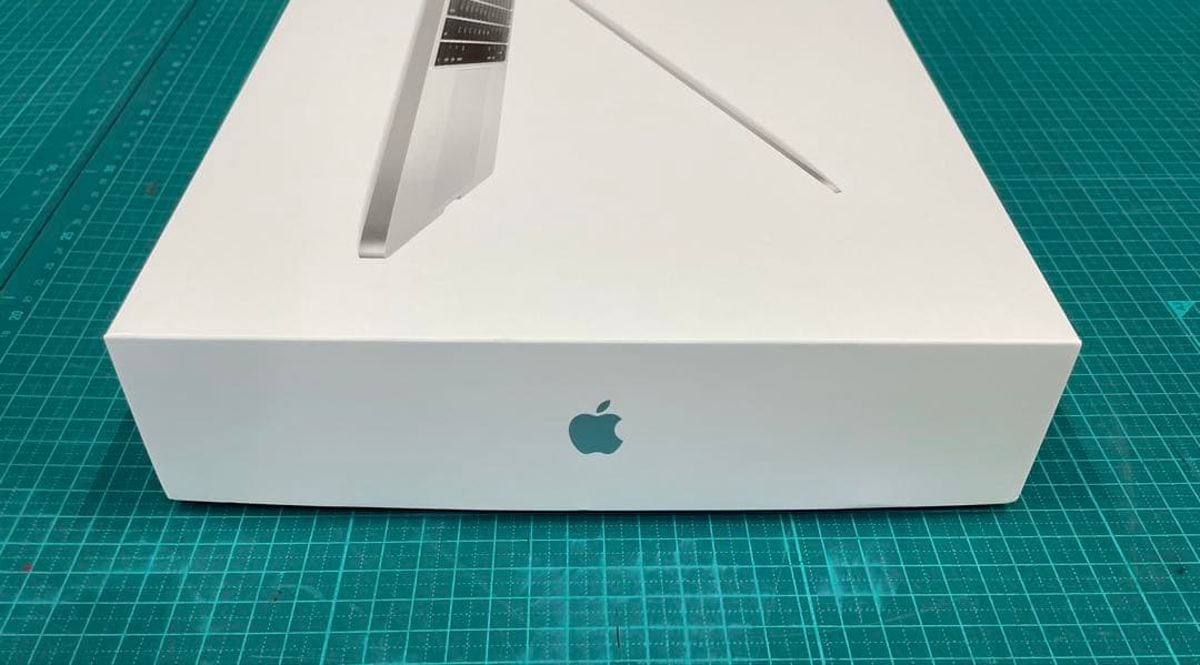 美品 MacBook Pro 13 2017 A1708 充放電34回