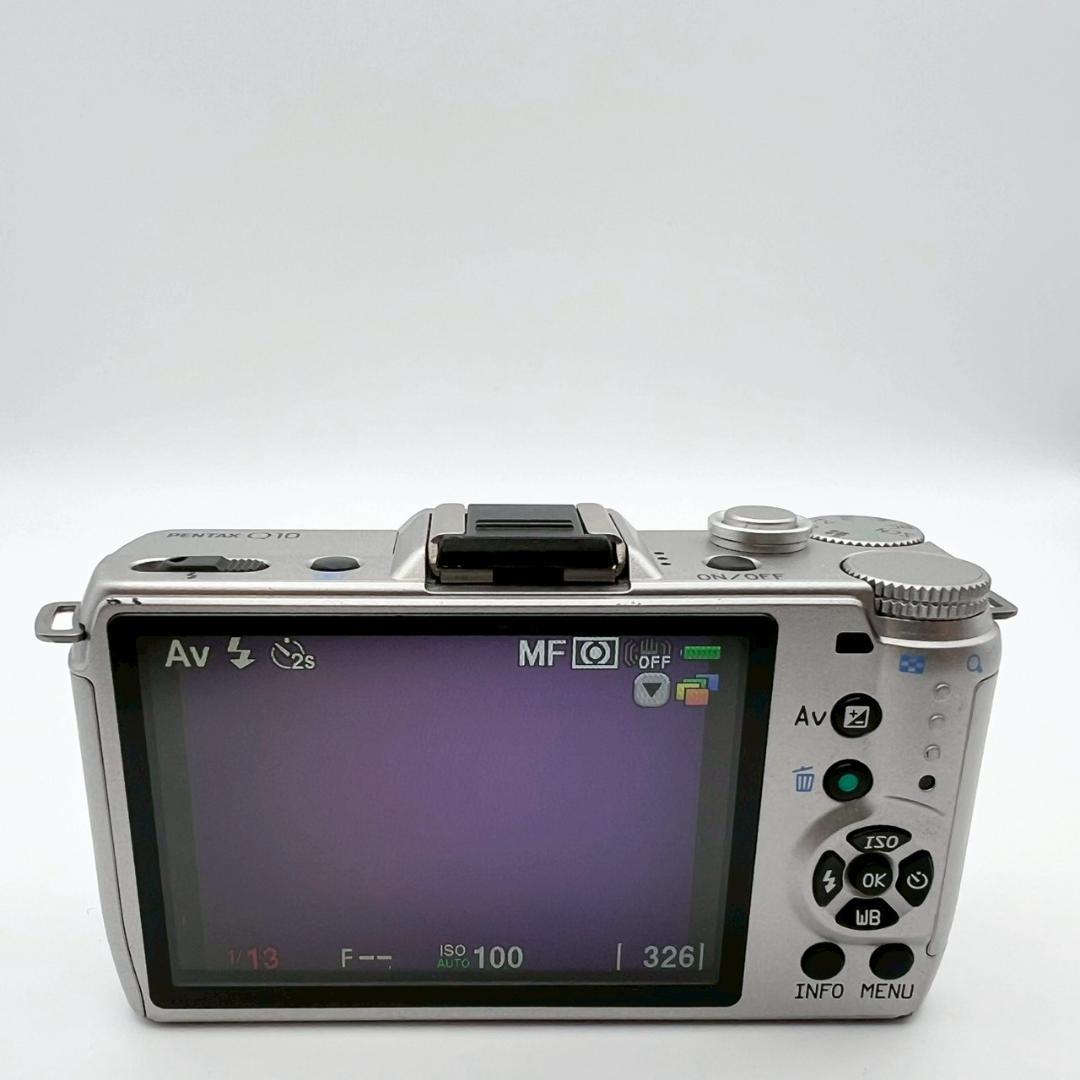 【完動品】PENTAX Q10 ミラーレス一眼 ボディ シルバー 動作確認済